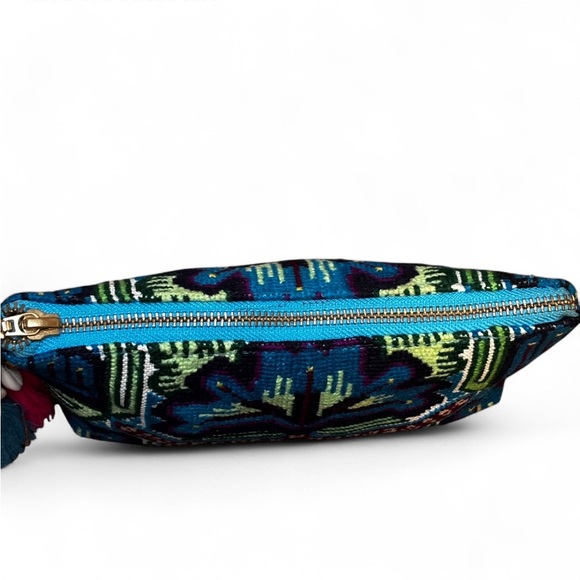 JADETRIBE- Eliz Embroidered Neon Puka Small Clutch- multicolored - Picture 7 of 11